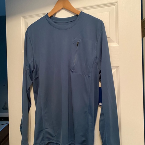 Huk performance fishing 🎣 shirt - Picture 3 of 7